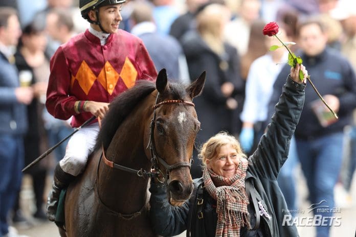 Jack O'Boy siegt unter Hugo Boutin am 31.05.2024 Renntag in Baden-Baden.